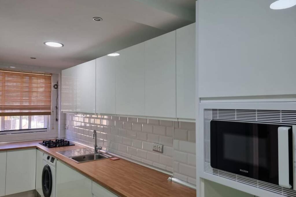 Ferienwohnung Apartamento A Un Paseo De La Playa Fuengirola Exterior foto