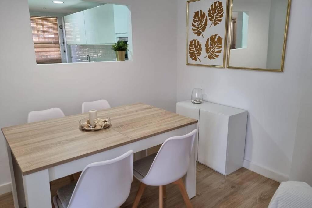 Ferienwohnung Apartamento A Un Paseo De La Playa Fuengirola Exterior foto
