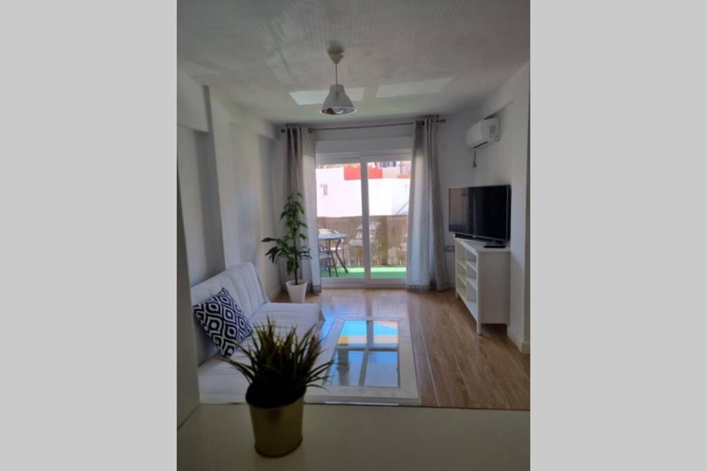 Ferienwohnung Apartamento A Un Paseo De La Playa Fuengirola Exterior foto
